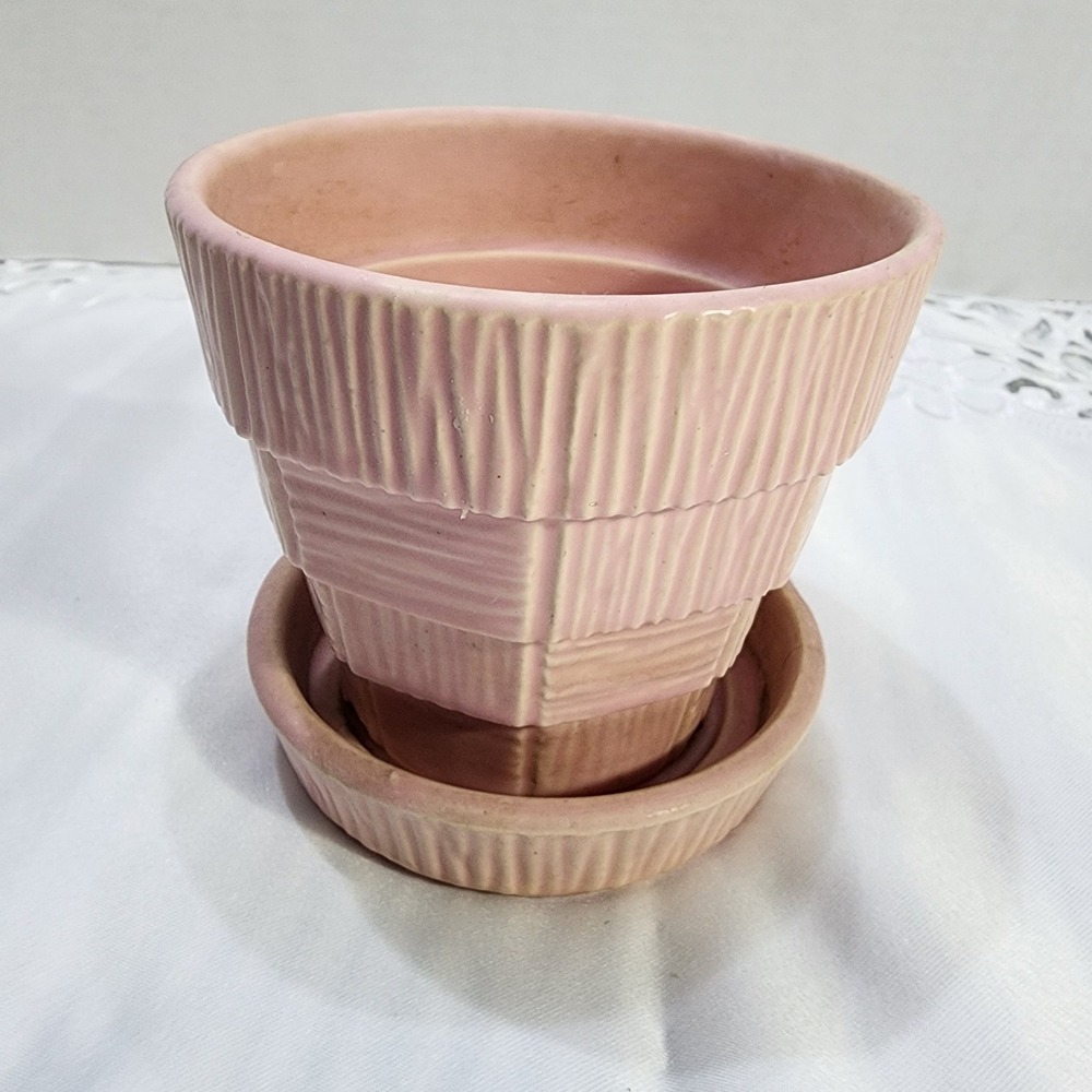 VTG Mccoy Pink Ceramic Planter with Saucer Textured Basketweave Ribbed 4 inch